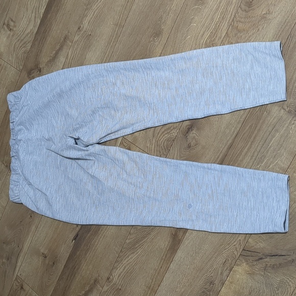 Lululemon On the Fly  Grey Women's Pants Size 6 - Picture 3 of 10
